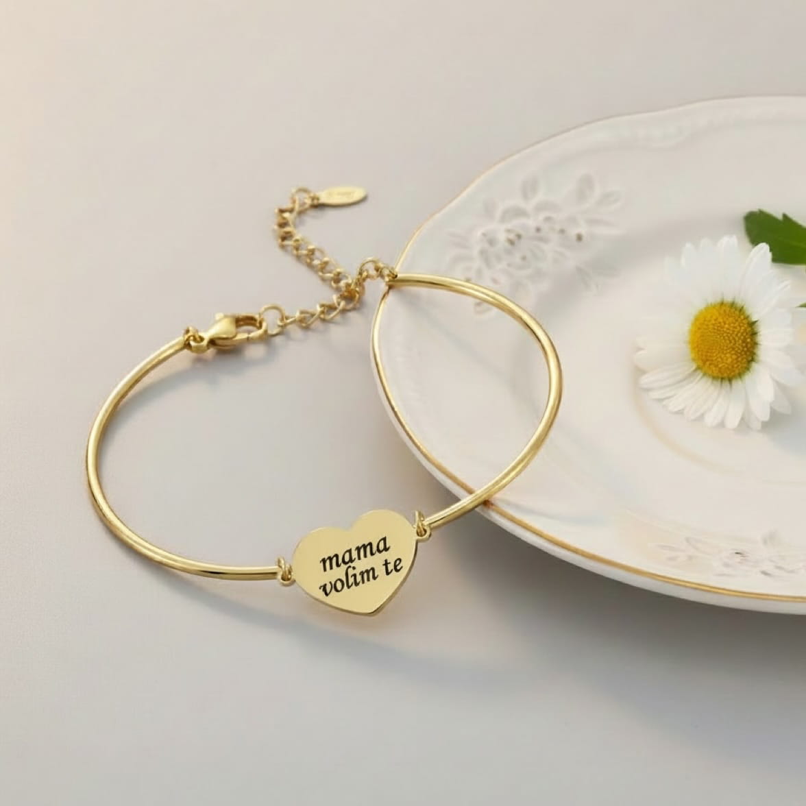 Gravirna narukvica Heart story - zlatna