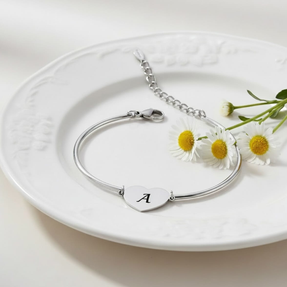 Gravirna narukvica Heart story - srebrna